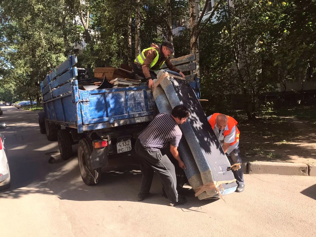 Профессиональный вывоз крупногабаритного мусора в Липецке в октябре