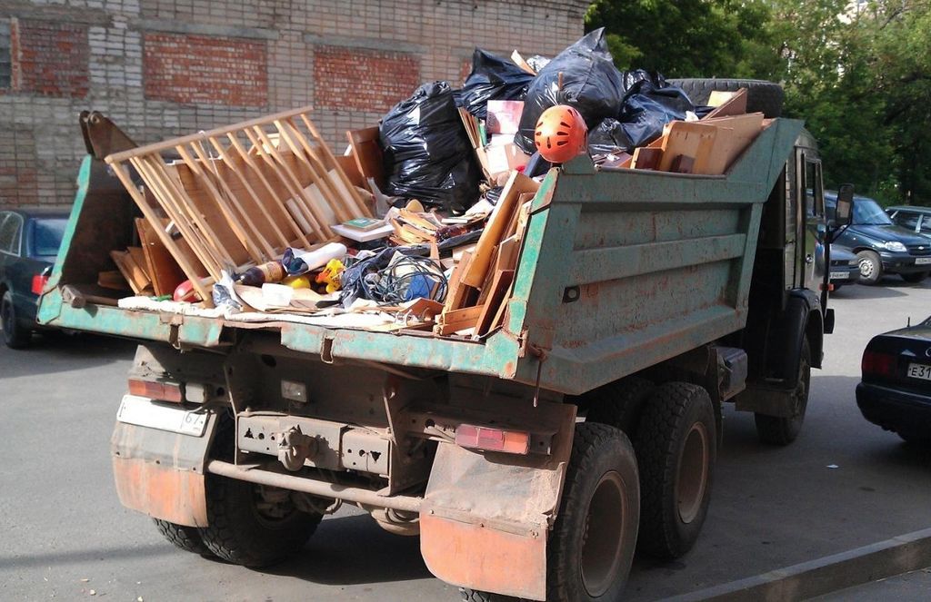Вывоз мусора из магазина в Липецке от ПроМусор: услуги, цена от 1819 руб., утилизация отходов