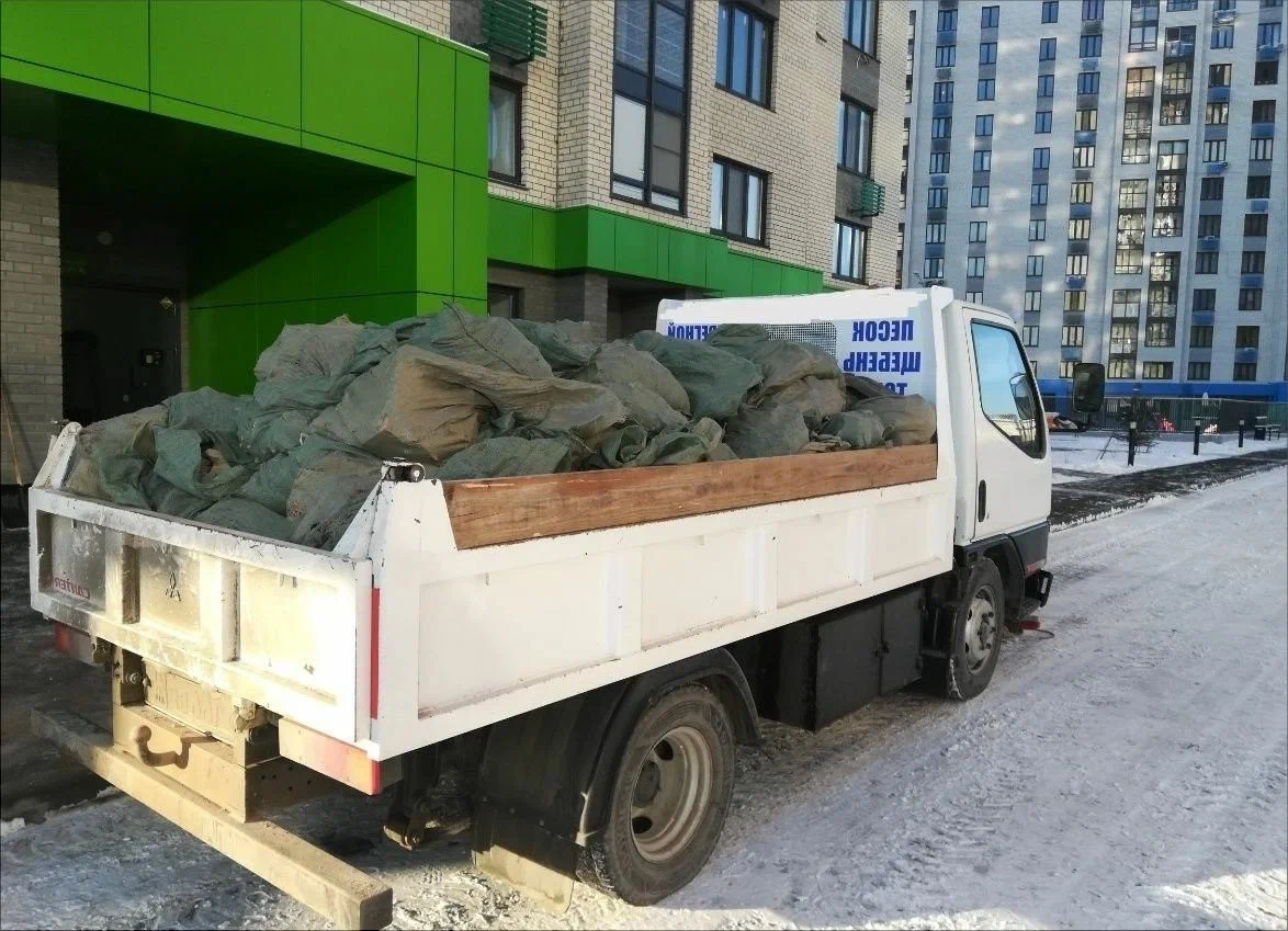 Вывоз мусора грузовым фургоном 3 тонны в Липецке — цена от 1403 руб., ПроМусор