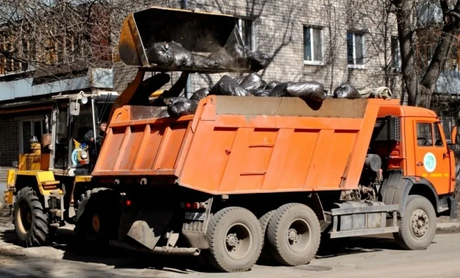 Вывоз мусора грузовым фургоном 5 тонн в Липецке – ПроМусор, аренда, цена от 1611 руб